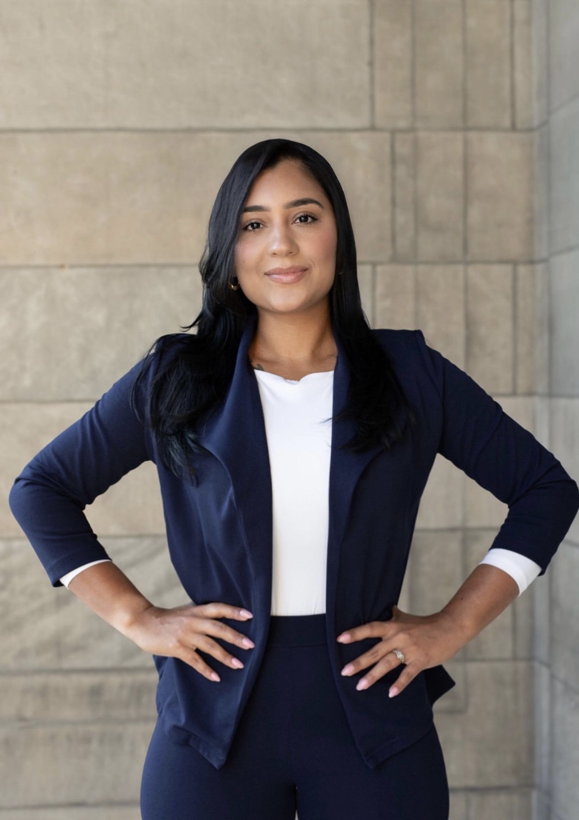 photo of Angela Mones